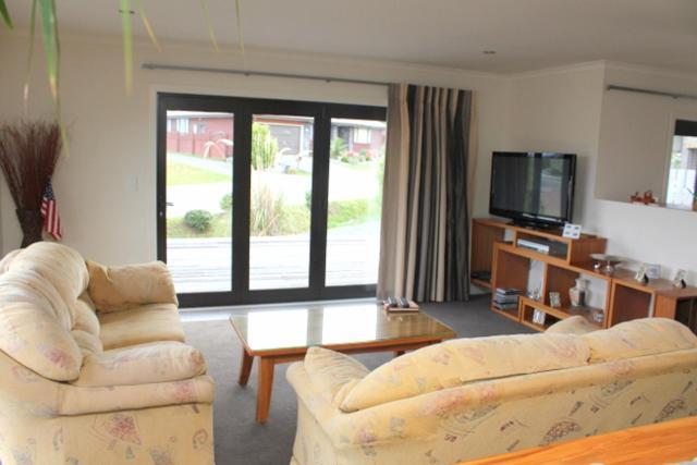 16 Rutherford Crescent แฮนเมอร์สปริงส์ ภายนอก รูปภาพ